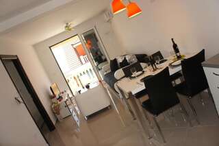 Апартаменты Apartments Adriatico Херцег-Нови Апартаменты с видом на море-9